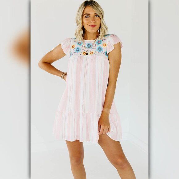 A002 ✽ Floral Embroidered Pink Dress